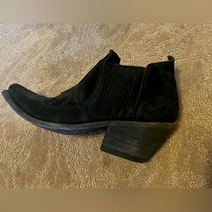 LIBERTY Black size 10 booties